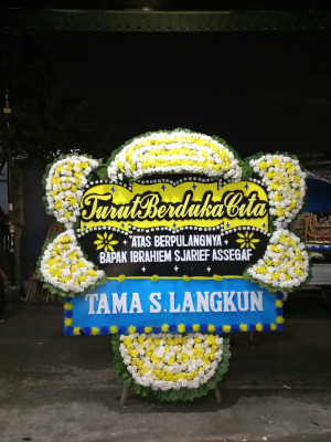 Papan Bunga Duka di Naikolan